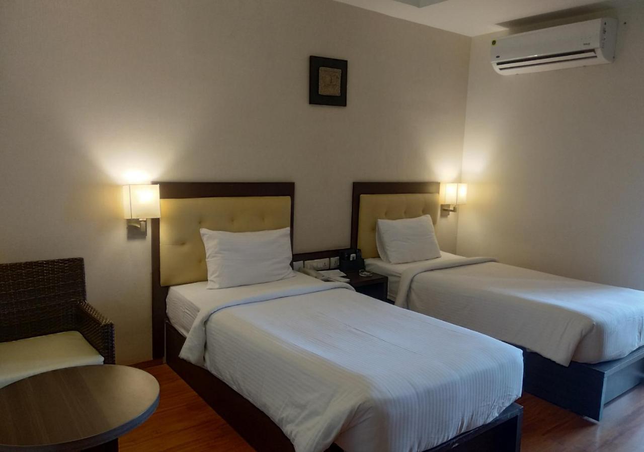 Grand Arcadia Hotel Tiruchirappalli Exterior photo