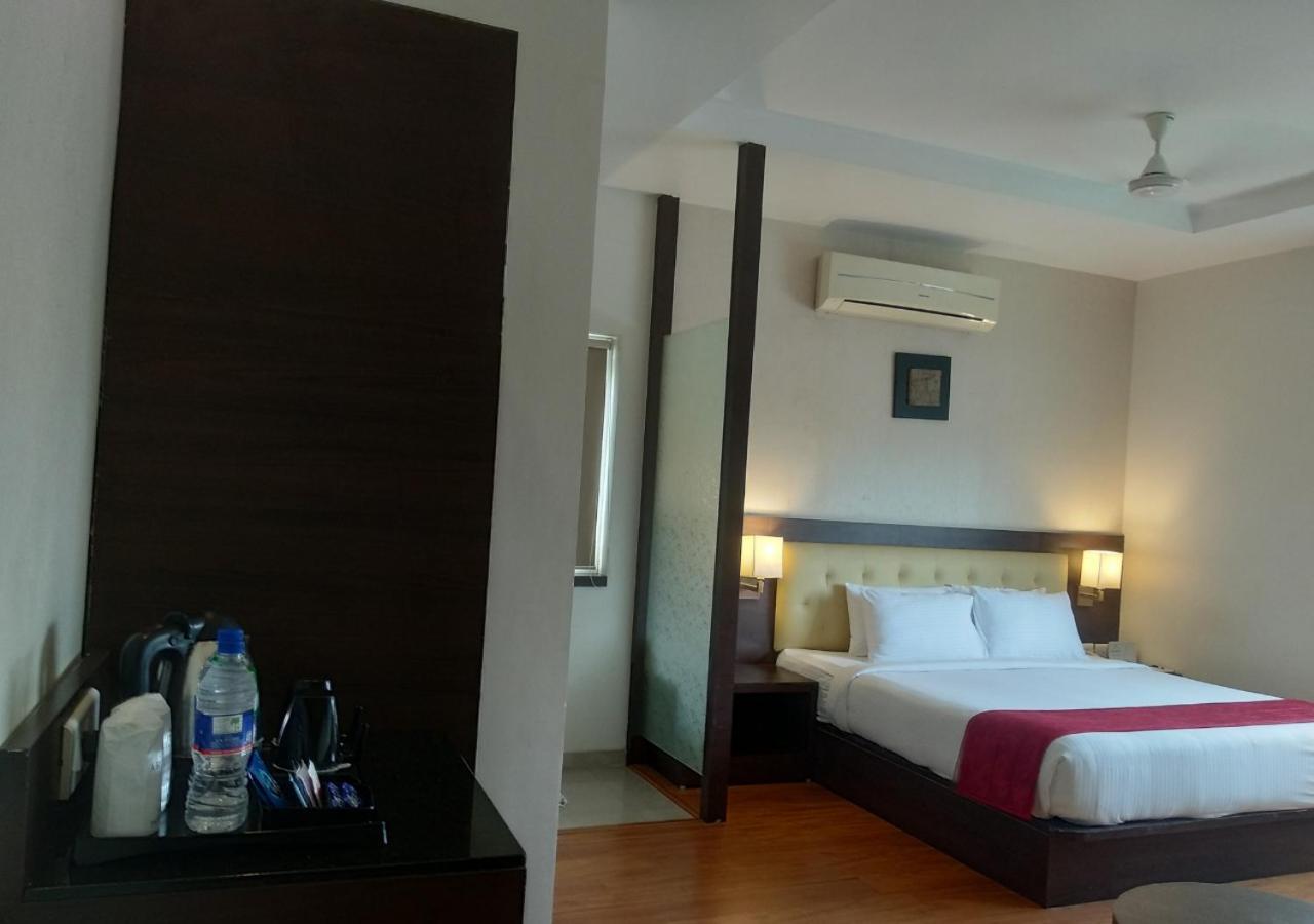 Grand Arcadia Hotel Tiruchirappalli Exterior photo