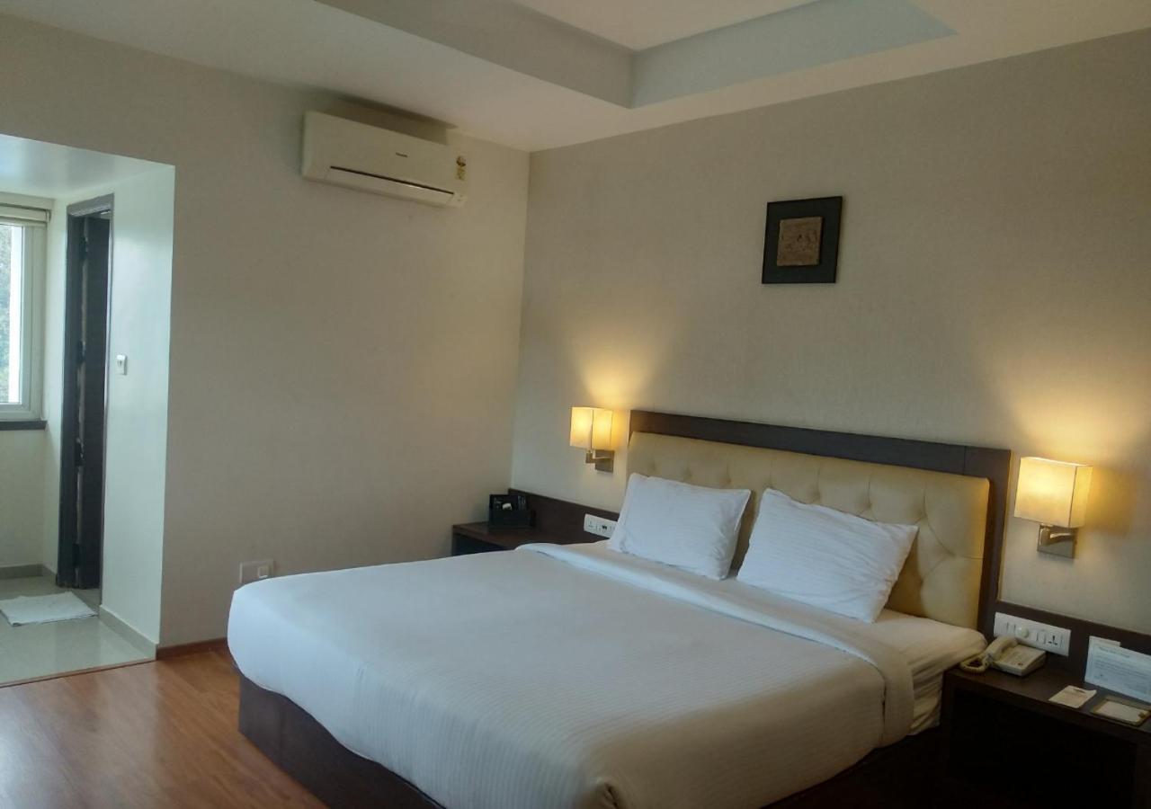 Grand Arcadia Hotel Tiruchirappalli Exterior photo