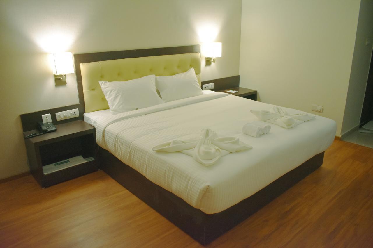 Grand Arcadia Hotel Tiruchirappalli Exterior photo